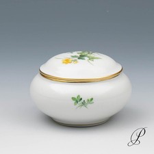 Meissen Schmuckdose mit Wiesenblumen nach Findeisen