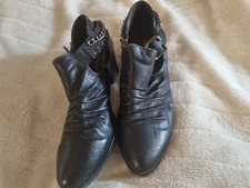 Schwarze Damenschuhe mit Absatz von Graceland Gr 37