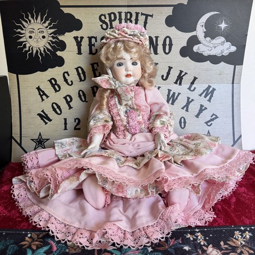 Haunted doll jada - |, positive