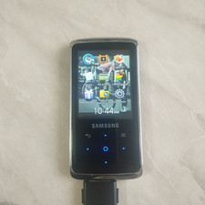Samsung YP-Q2 4GB FM Radio MP3