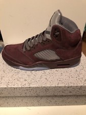 Jordan 5 Burgundy Ungetragen