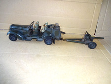 Wehrmachtsauto mit Kanone von