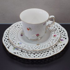 Durchbruch Kaffee-Gedeck Goldrand & Streublumen von Burg Lindau FEINES PORZELLAN