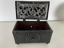 Antike Eisenkassette