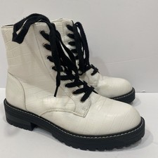 True Craft Korri White Faux