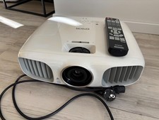 Epson EH-TW5900