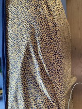 Jersey Meterware 126 cm l, 150 cm br Viskose Elasthan schwarz senffarben wie Leo