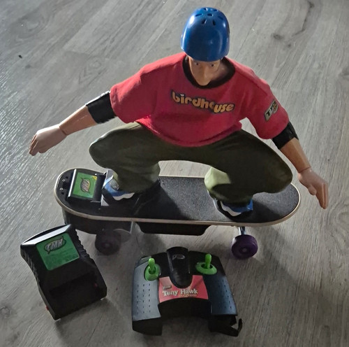 Tony hawk skateboard - tony,
