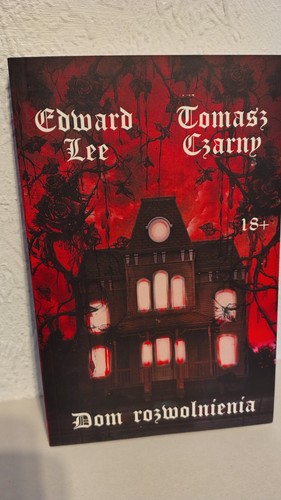 Edward lee tomasz - czarny, dom