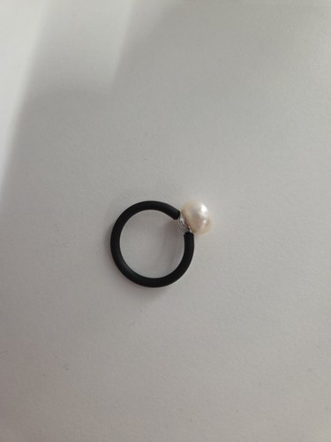 Kautschuk ring mit perle - mit,