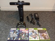 Xbox 360 Slim Mattschwarz mit Controller alle Kabel Kinect und 4 Spiele