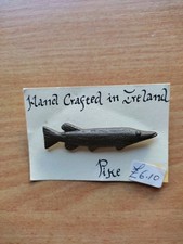 Braune Brosche Metall irische