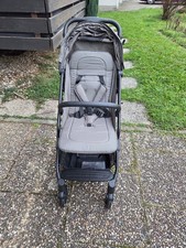 Hauck Buggy Kinderwagen Farbe Khaki neuwertig - ein Rad fehlt leider