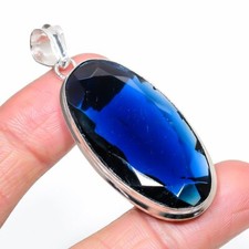 Iolith ovale Form Edelstein