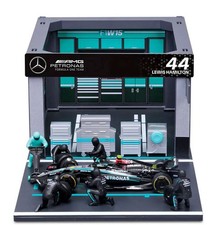 1:43 Bburago Mercedes F1 W15 E