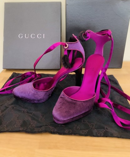 Gucci tom ford 2004 runway - by,