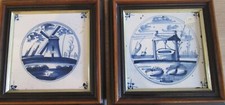2 Makkum Fliesen im Holzrahmen - Mühle um 1800 - Brunnen um 1780