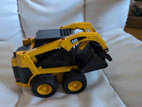 Bruder car caterpillar - car,