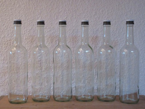 Leere flaschen glasflaschen - flaschen,