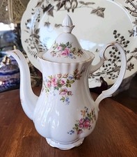 Moss Rose (Montrose Shape)