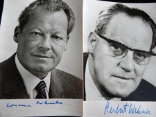 Politiker Autogramme dabei 2 Bundeskanzler Schmidt, und Brandt. u.a., Konvolut