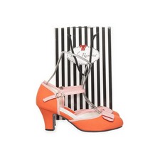 Lola Ramona, High Heels