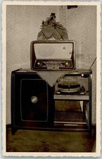 39293660 - Musiktruhe mit Plattenspieler und Radio auf AK