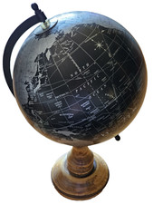 GLOBUS -- SCHWARZ/SILBER --mit Holzfuß -- DEKO - ERDKUGEL -- ca. 20 x 36 x 16 cm