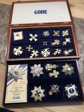 Göde-Sammlung mit 22 der berühmtesten Orden Deutschlands in einer Holzbox