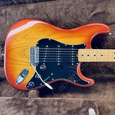 1982 Fender - Stratocaster -
