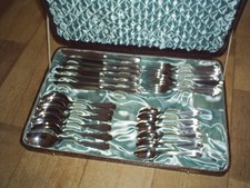 DDR Besteck CFH NEOXID, 24 Teile im Besteckkasten Gabel,Messer Löffel