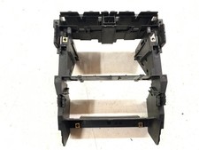 Audi A4 B7 8E Radioschacht Mittelkonsole 8E0858005F Cockpit Einbaurahmen