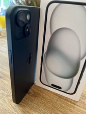 Apple iPhone 15 128 GB Schwarz – Wie Neu! AppleCare+ bis 23.11.25 + Zubehörpaket