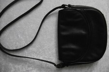 Tasche Marke Borella   Echtes Leder   schwarz    Crossbody   Klappe  Top Zustand