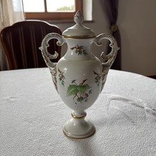 Herend, Deckelvase. Amphoren Vase, H: ca. 25 cm, Mit Stempel , Sehr Guter