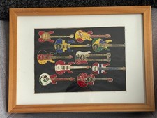 Pin Rahmen mit Gitarren XXVI