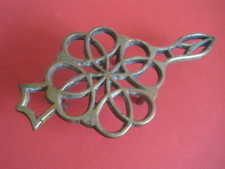 Antiker Messing Absteller Untersetzer für Bügeleisen Ablage mit Stelzen Füßen