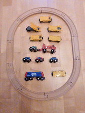 Brio Holzeisenbahn + 33256,33528/549/577 Lok/Autowaggon,Abschlepper + Schienen