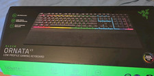 Razer Ornata V3 - Flache Mecha-Membran-Tastatur Chroma RGB (Flache Tasten, Mecha