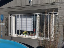 Einbruchsschutz Gitter Aus Stahl  wurde vom Metallbauer hergestellt.