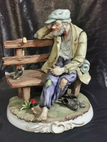Porzellanfigur bettler auf - porzellanfigur,