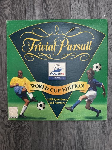 Trivial pursuit world - trivial,