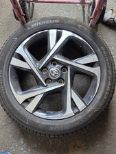 Toyota C-HR 2023 Komplett