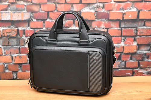 Tumi arrive sadler business - sadler,