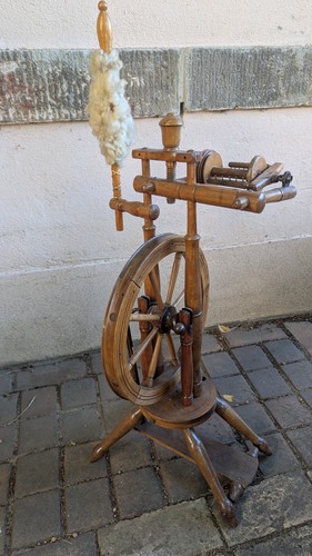 Antikes bock spinnrad - bock-spinnrad, /