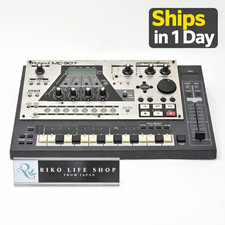Roland MC-307 Groovebox aus