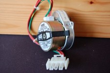 Crouzet Schrittmotor Modell 823345 mit Getriebe