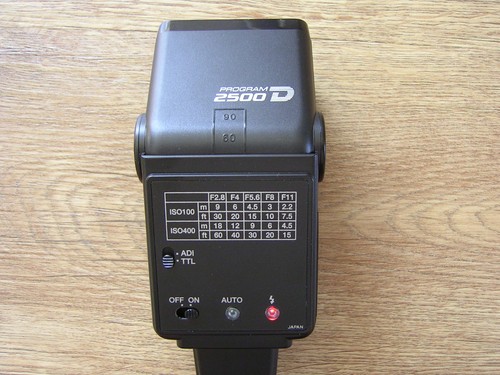 Minolta program flash 2500 - program, (d)