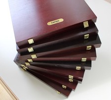 9 x hochwertige Münzkassetten mit Einlagefächern, alle mit Kapseln ausgestattet