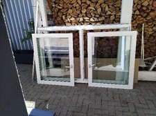 Fenster dreifachglas zweiflügel Plus passende Rolladen und außen Fensterbank